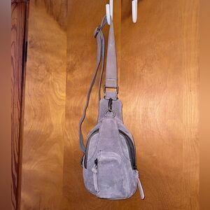 FB Hudson sling bag in lavender